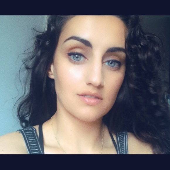 Profile Picture of Caitlin Borghini (@cborghini) on Poshmark