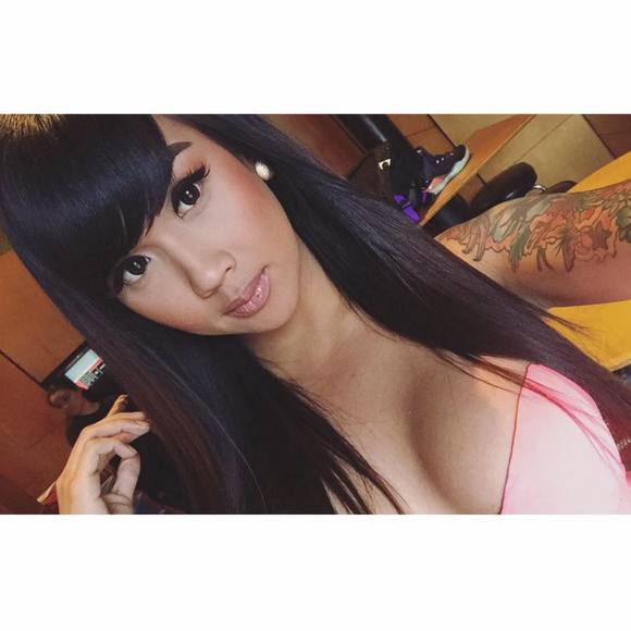 Profile Picture of Kimberly Ilejay (@kimcheez86) on Poshmark