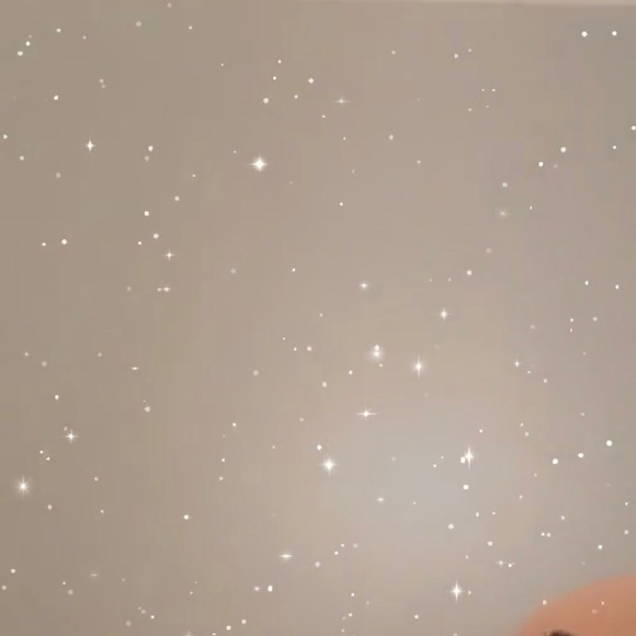 Profile Picture of Asma Al (@axsxxma) on Poshmark