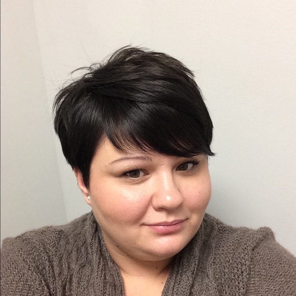 Profile Picture of Michele Perkowski (@mperk79) on Poshmark