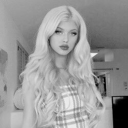 Profile Picture of Zahra Loves Loren Gray (@lorxnsi) on Twitter