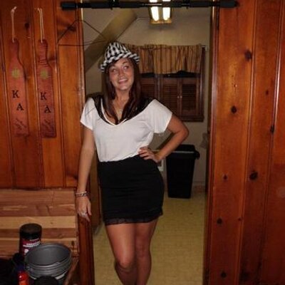 Profile Picture of Erin Holbrook (@EhOlBr00k) on Twitter