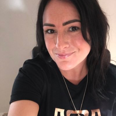 Profile Picture of Leanne Carruthers (@10lea) on Twitter