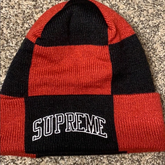 Profile Picture of Aaron Rosa (@aaronrosa) on Poshmark