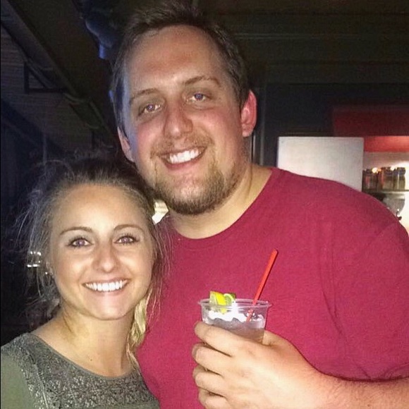 Profile Picture of Brooke Hamburger (@brooke9434) on Poshmark