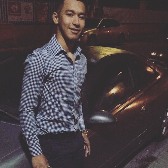 Profile Picture of Omar Ramon (@chinoomar) on Poshmark