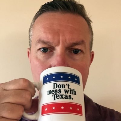 Profile Picture of Simon Crow #StayHomeSaveLives (@Paula_Bowles) on Twitter