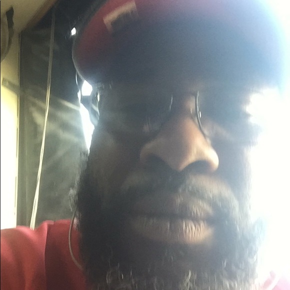 Profile Picture of Henry Hollingsworth (@henryandamy1) on Poshmark