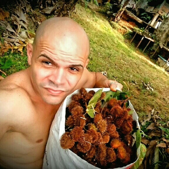 Hector Lorenzo - Poshmark Profile Picture of Hector Lorenzo (@otiknay) on Poshmark