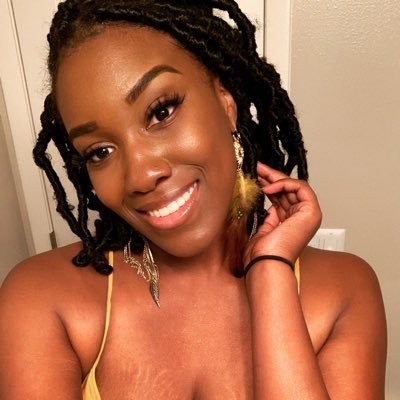 Profile Picture of Crystal La’Shay (@Brownskincryst) on Twitter