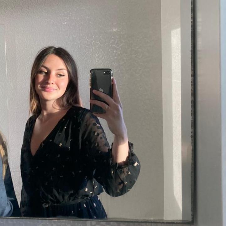 Profile Picture of elise.douzier (@elise.douzier) on Tiktok