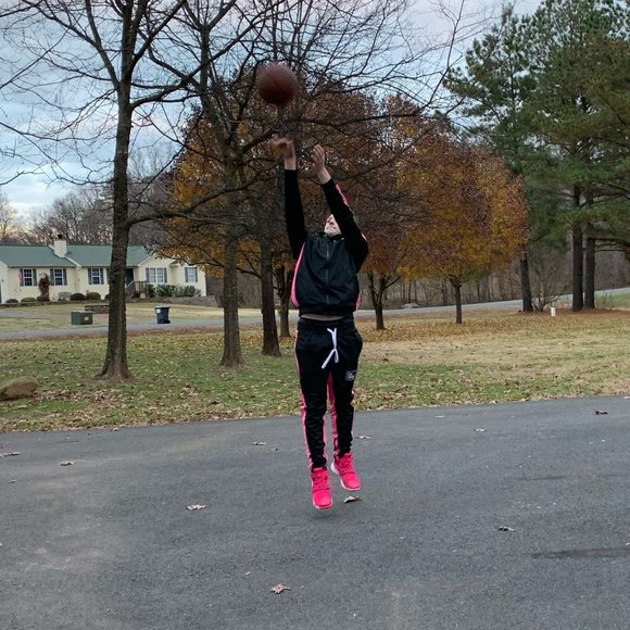Profile Picture of James Zellers (@zelljam98) on Poshmark