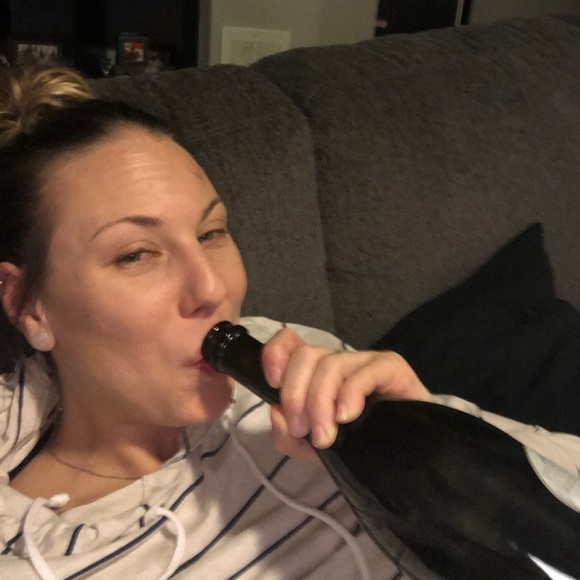 Profile Picture of Jaclyn Jackel (@jearose) on Poshmark