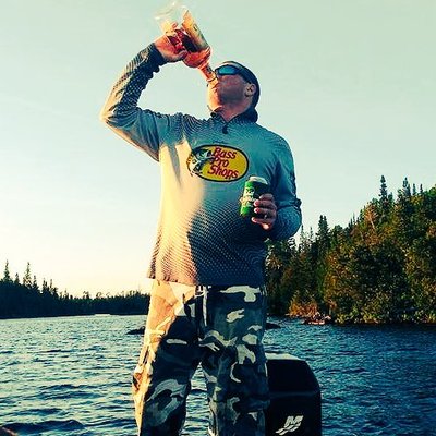 Profile Picture of Andy Moser (@0AndyMoe0) on Twitter