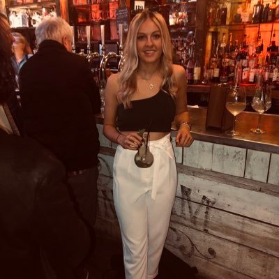 Profile Picture of Jess (@jess50harper) on Twitter