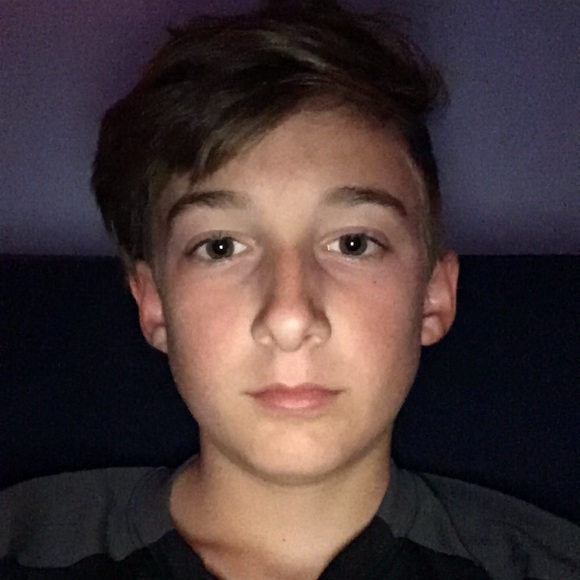 Profile Picture of Thomas Gonsalves (@thomasg7588) on Poshmark