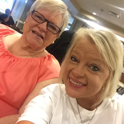 Profile Picture of Robin Hendrix (@RobinHe18997358) on Twitter