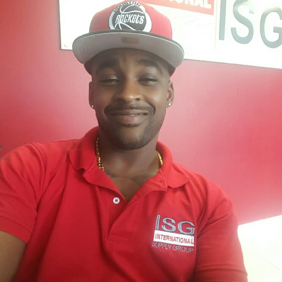 Profile Picture of Jonathan Armand (@jarmand89) on Poshmark