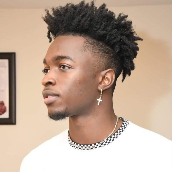 Profile Picture of David Osayameh (@osayameh) on Poshmark