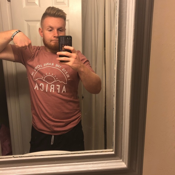 Profile Picture of David Norcross (@aguynameddavey) on Poshmark