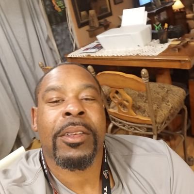 Profile Picture of Eugene Lewis (@eugenelewis8420) on Twitter