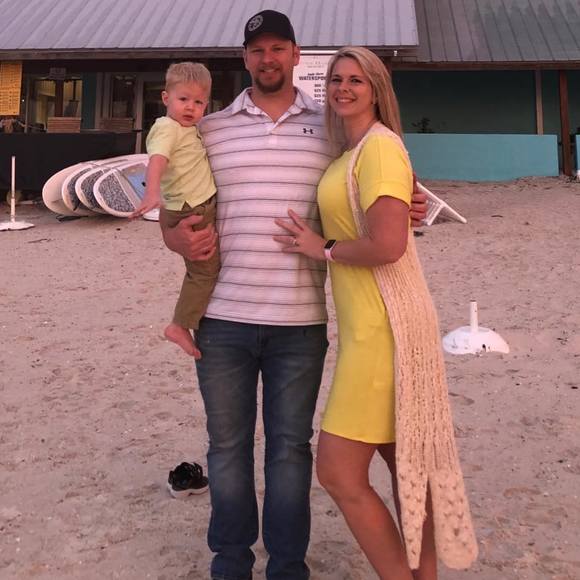 Profile Picture of Heather Pethel (@hemichick100805) on Poshmark