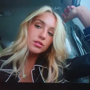 Profile Picture of Nina J (@ninajones372) on Tiktok