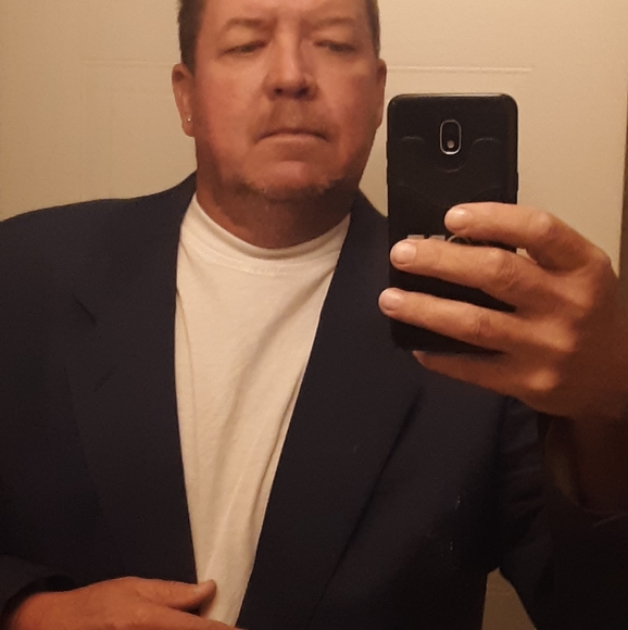Profile Picture of Paul Painter (@painterp99) on Poshmark