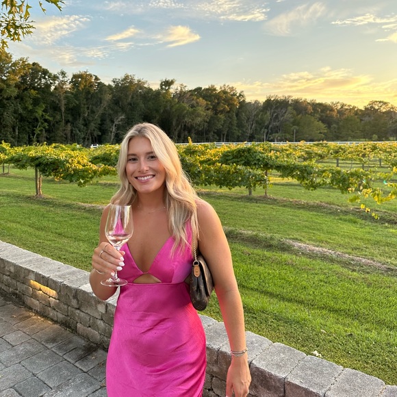 Profile Picture of Olivia Bergert (@obergert) on Poshmark