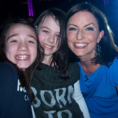 Profile Picture of Vicky Hogan (@chickadeehoggey) on Twitter