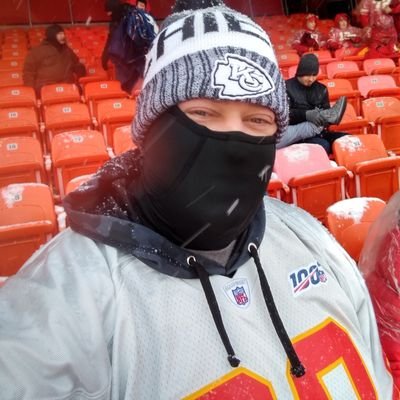 Profile Picture of Stephen Shoaf (@I_need_legroom) on Twitter