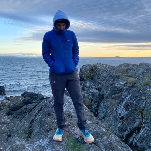 Profile Picture of Zach Weinberg (@zachwww) on Poshmark