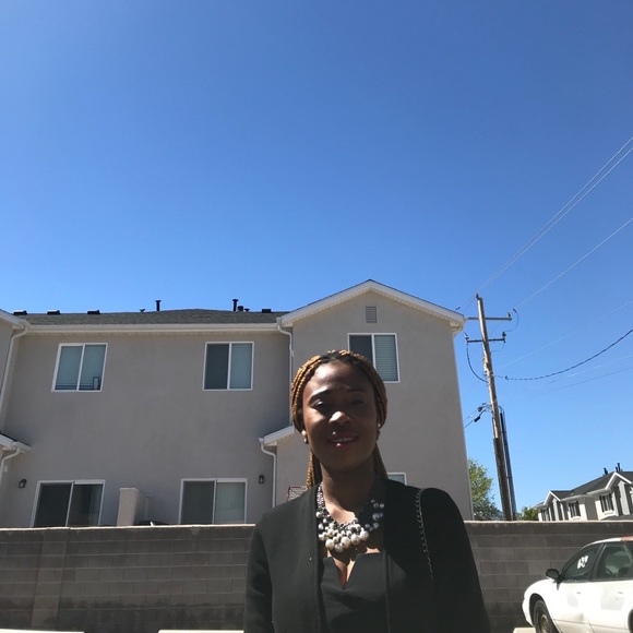 Profile Picture of Grace Kuswikidila (@gracemiemo) on Poshmark