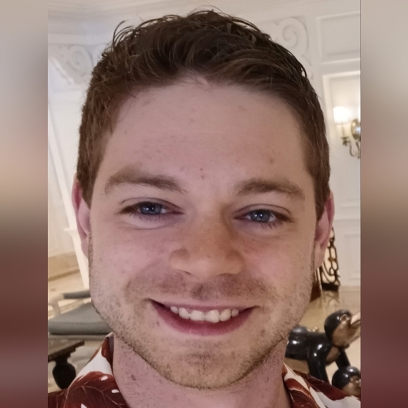 Profile Picture of Kevin Hanlon (@kmhanlon07) on Poshmark