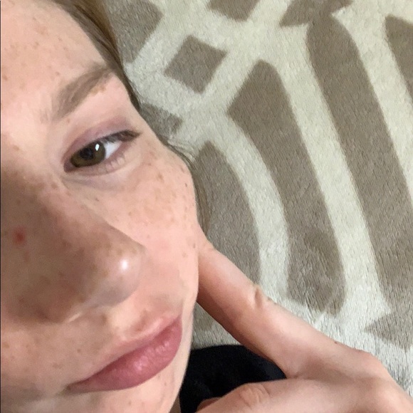 Profile Picture of Julia Devries (@julnol01) on Poshmark