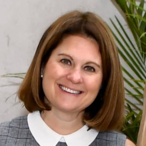 Profile Picture of Carly Connors (@carly_connors) on Poshmark