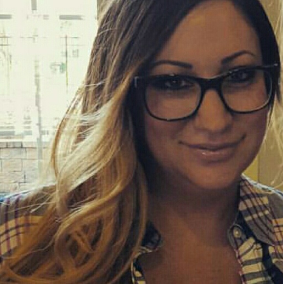 Profile Picture of Allison Kaiser (@alli42479) on Poshmark