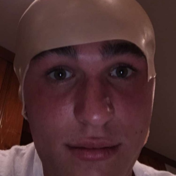 Profile Picture of David Michaux (@davidmichaux11) on Poshmark