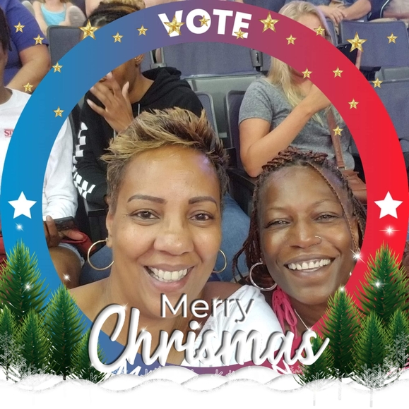 Profile Picture of Tracey Jacobs (@tracey_jacobs) on Poshmark