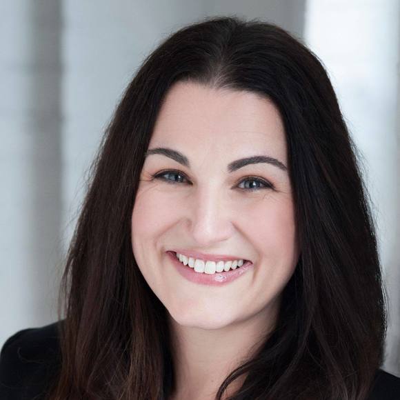 Profile Picture of Julia Taylor (@jtaylor591) on Poshmark