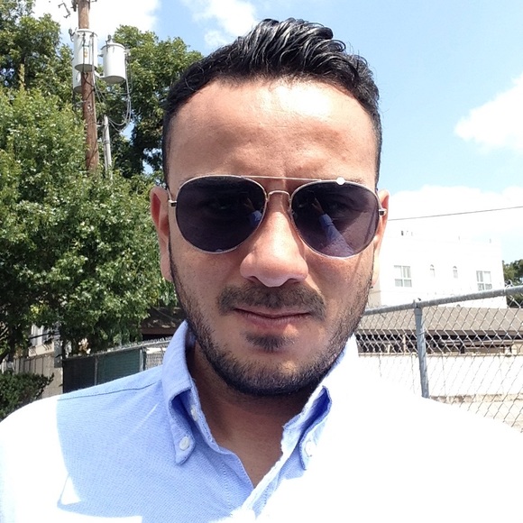 Profile Picture of Julio Pinales (@jdpinales) on Poshmark