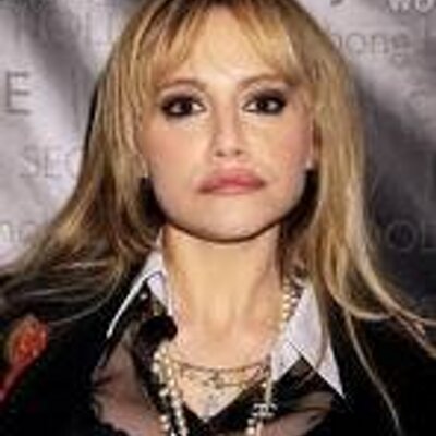 Profile Picture of Cardy Thomas (@cardyzhpzu9) on Twitter