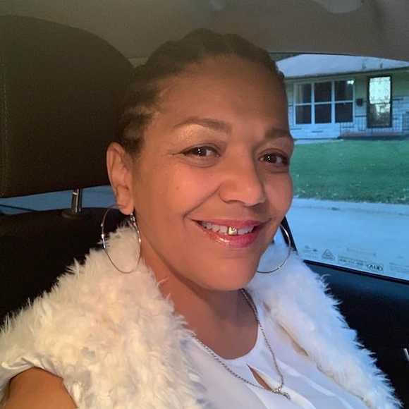 Profile Picture of Shawn Schlechter (@shawnschlechter) on Poshmark