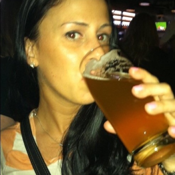 Profile Picture of Jennifer Campagnone (@jcamoagnone1) on Poshmark