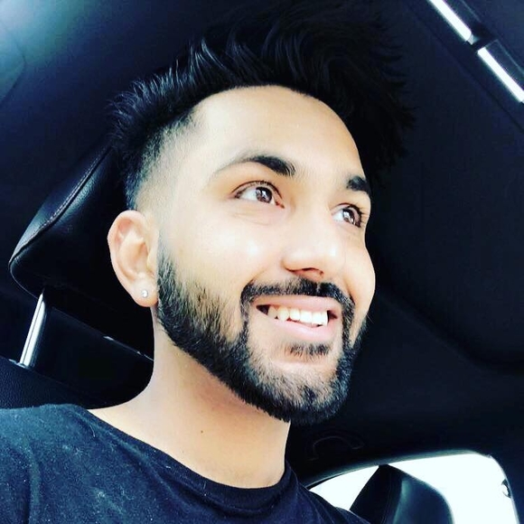 Profile Picture of Karan Saini (@karansaini) on Poshmark