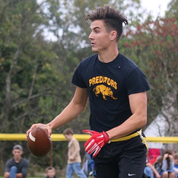 Profile Picture of Daniel Degraaf (@danathon) on Poshmark