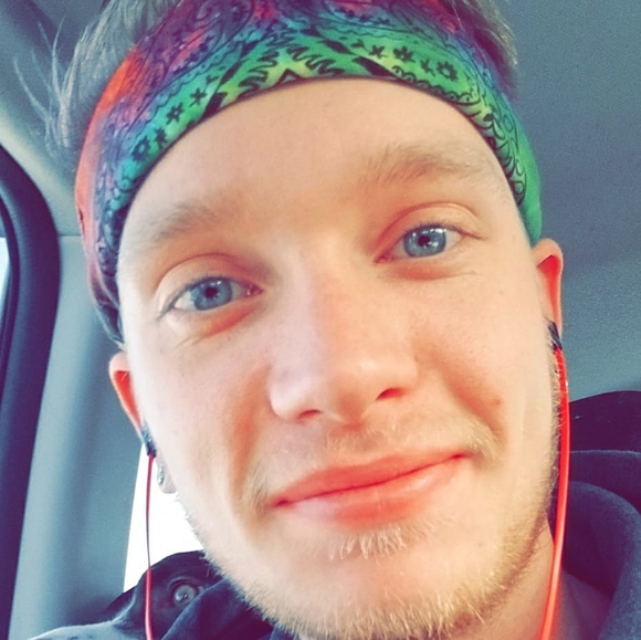 Profile Picture of Liam Martin (@liammartin117) on Poshmark