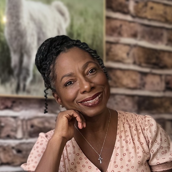 Profile Picture of Chanea Chilstrom (@daisycupid) on Poshmark