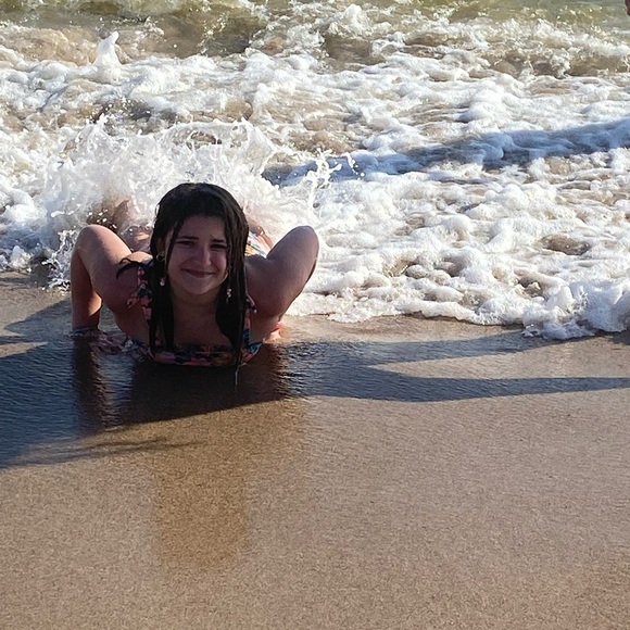 Profile Picture of Natalia Rosino (@nataliarosino) on Poshmark