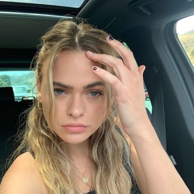 Profile Picture of Jo 90 (@mendesrelic) on Twitter